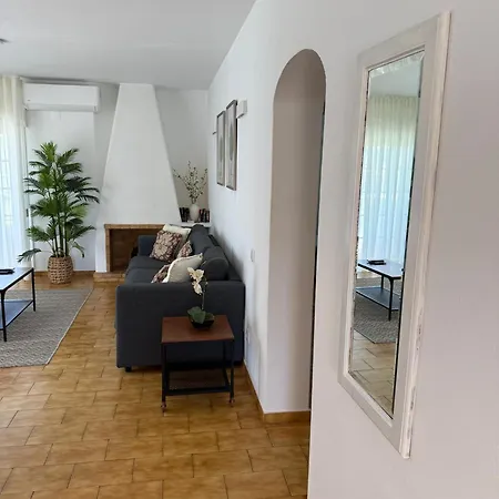 Cozy Oura Appartamento