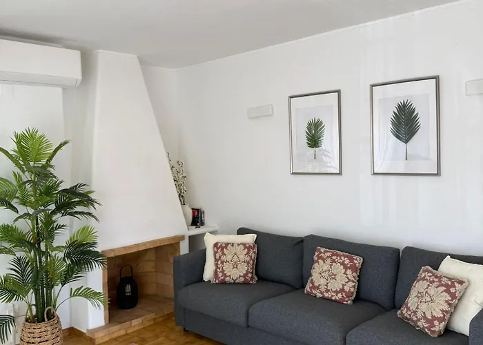 Cozy Oura Apartament *